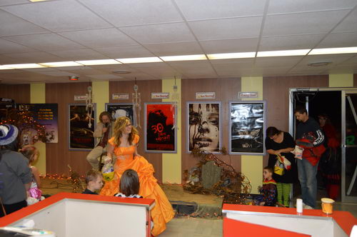 Capri Drive-In Theatre - 2017-2019 Photos (newer photo)